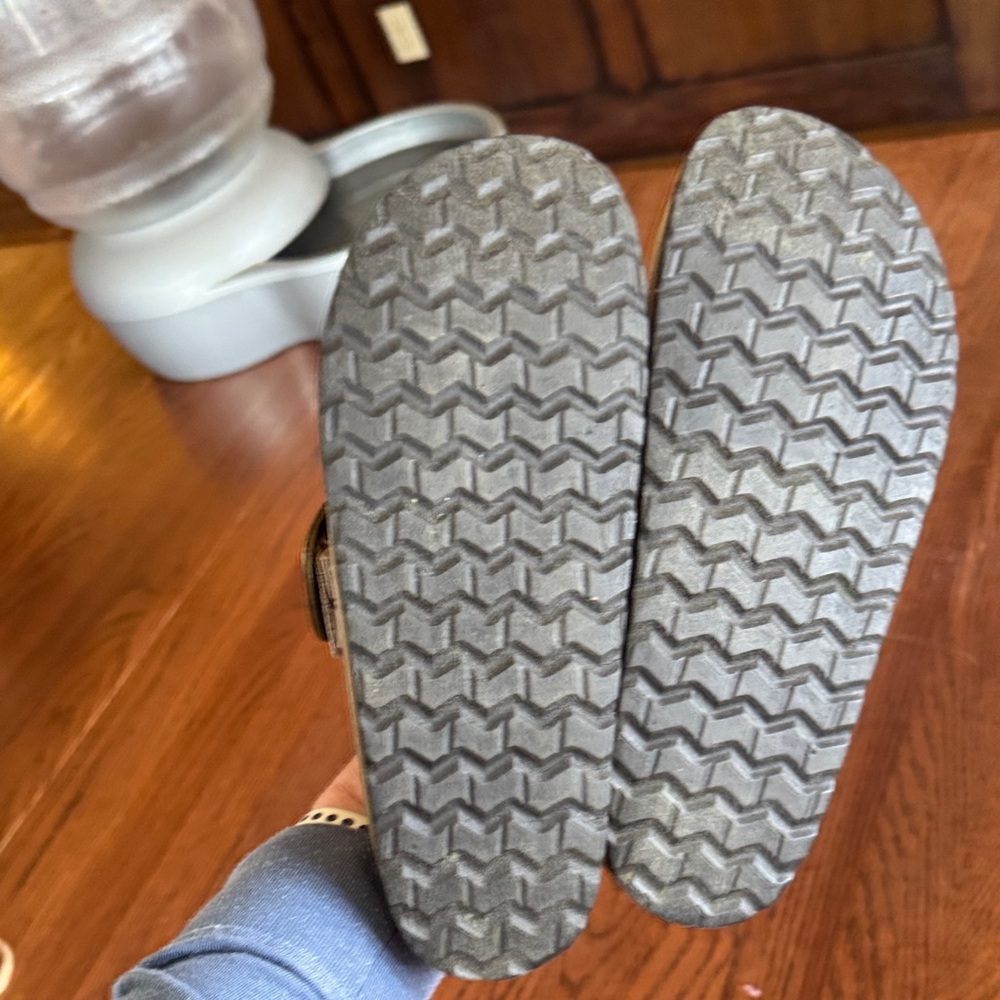 White Mountain Light Gray Suede Slip-On Loafers size 6 - Picture 6 of 7